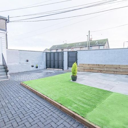 Bright, Fresh, Renovated 3 Bedroom Apartment In The Heart Of Montrose Angus Exterior photo