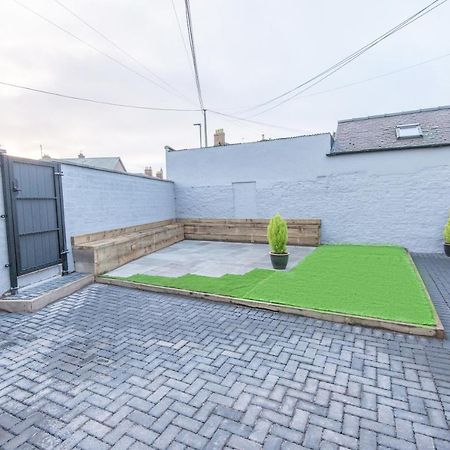 Bright, Fresh, Renovated 3 Bedroom Apartment In The Heart Of Montrose Angus Exterior photo