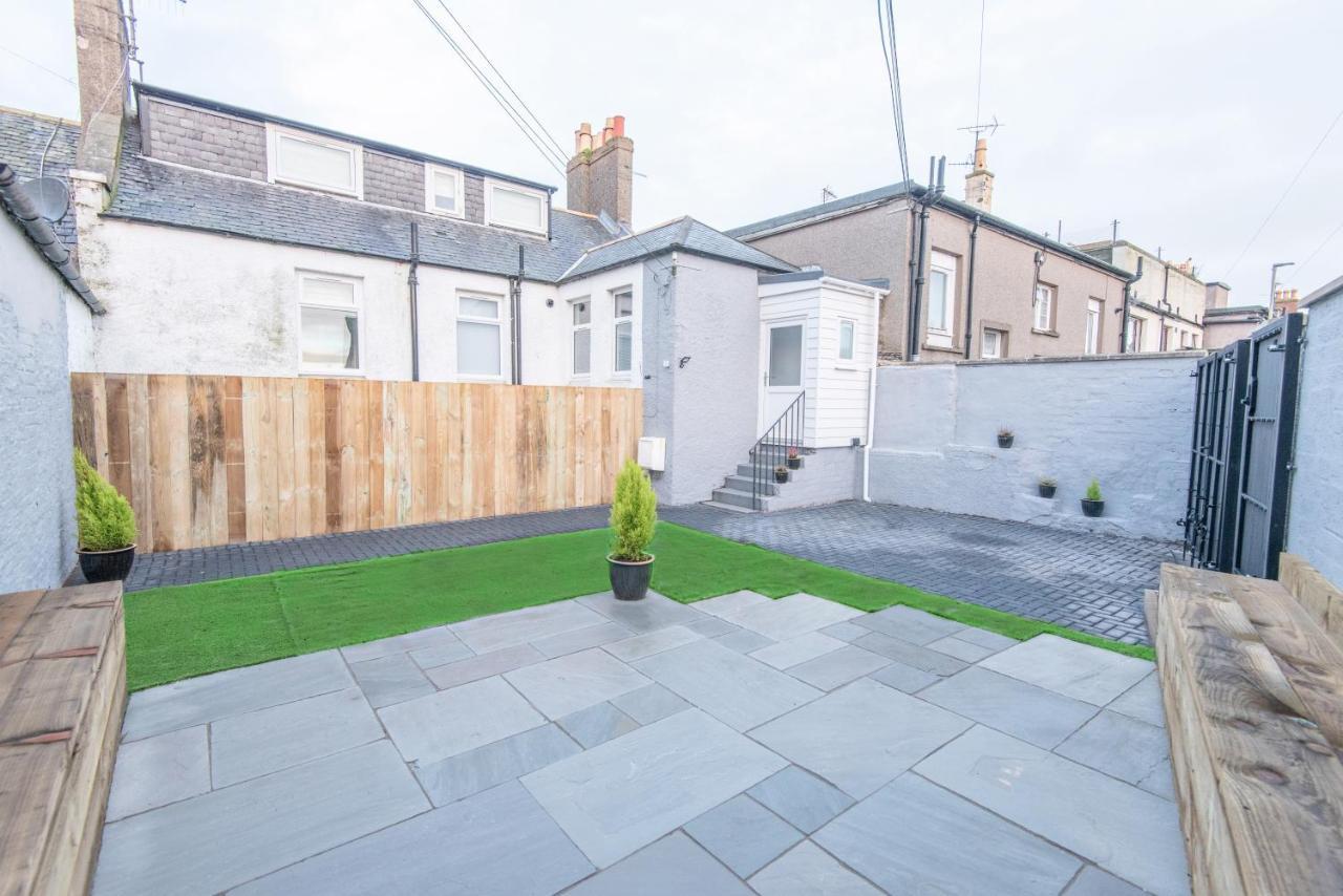 Bright, Fresh, Renovated 3 Bedroom Apartment In The Heart Of Montrose Angus Exterior photo